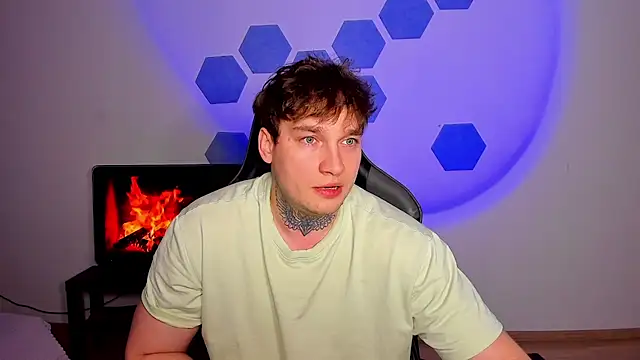 Chris Tyson online show from April 2026 08:20:01 PM