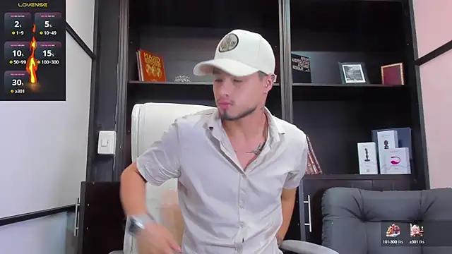 EdwardRoss  online show from March 2025 07:06:02 PM