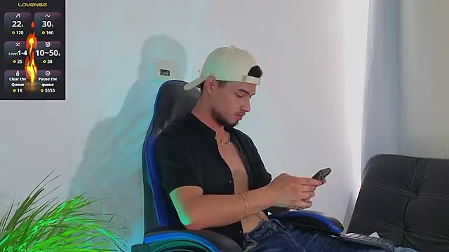 EdwardRoss  online show from February 2026 09:01:01 PM