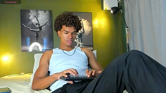 bigxx0 online show from December 2024 08:58:02 PM