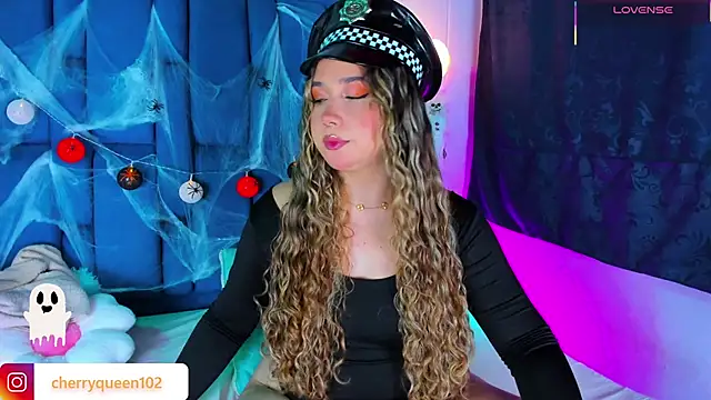 Cherryyquen online show from October 2025 08:19:01 PM