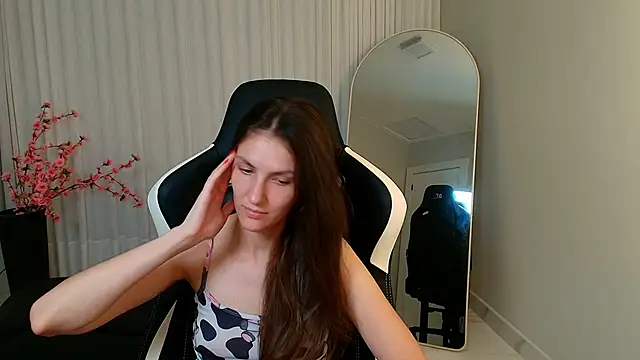 upssnowy online show from November 2025 06:41:04 PM