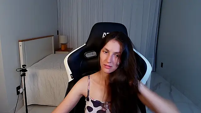 Snapshot of upssnowy chatting on March 2026 10:25:01 PM upssnowy online show from March 2026 10:25:01 PM