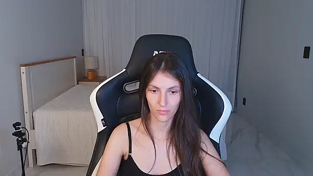 Snapshot of upssnowy chatting on April 2026 12:06:01 AM upssnowy online show from April 2026 12:06:01 AM