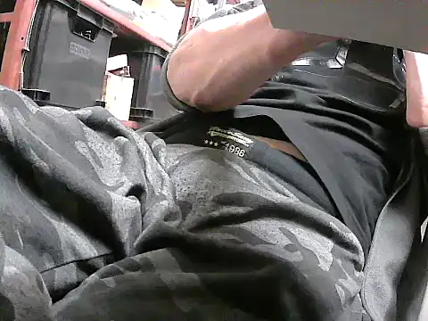 Snapshot of MF-Deutschland chatting on September 2025 09:03:02 AM MF-Deutschland online show from September 2025 09:03:02 AM