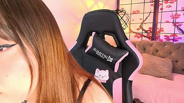 Snapshot of Fluffy_Bubble21 chatting on January 2026 04:15:01 AM Fluffy Bubble21 online show from January 2026 04:15:01 AM