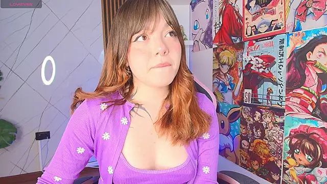 Snapshot of Fluffy_Bubble21 chatting on February 2026 04:44:01 AM Fluffy Bubble21 online show from February 2026 04:44:01 AM