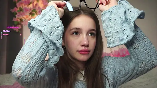 AmiLewis online show from November 2025 01:06:02 AM