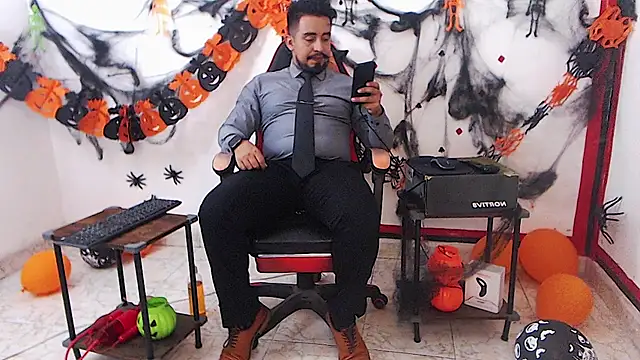 Snapshot of KalethBigDick chatting on October 2025 03:32:02 AM KalethBigDick online show from October 2025 03:32:02 AM