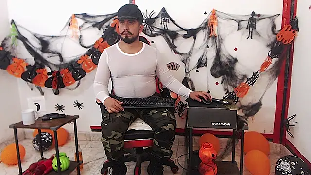 Snapshot of KalethBigDick chatting on November 2025 05:42:01 AM KalethBigDick online show from November 2025 05:42:01 AM