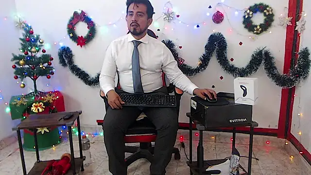 Snapshot of KalethBigDick chatting on November 2025 04:29:02 PM KalethBigDick online show from November 2025 04:29:02 PM