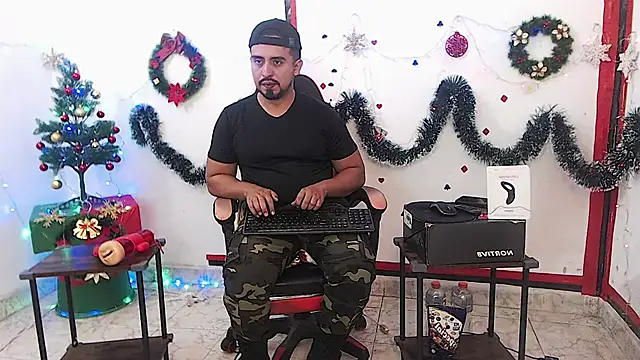 Snapshot of KalethBigDick chatting on December 2025 03:07:02 PM KalethBigDick online show from December 2025 03:07:02 PM