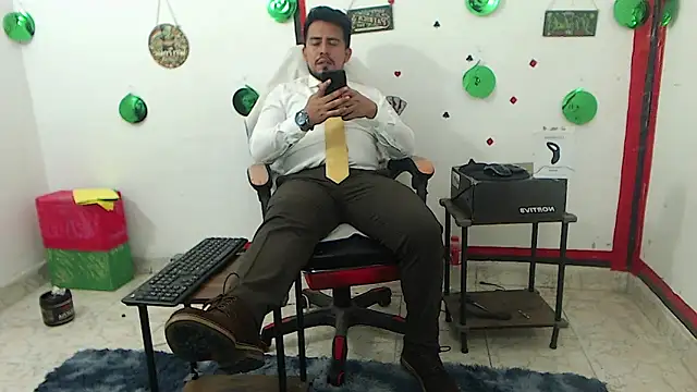 Snapshot of KalethBigDick chatting on June 2026 02:25:01 AM KalethBigDick online show from June 2026 02:25:01 AM