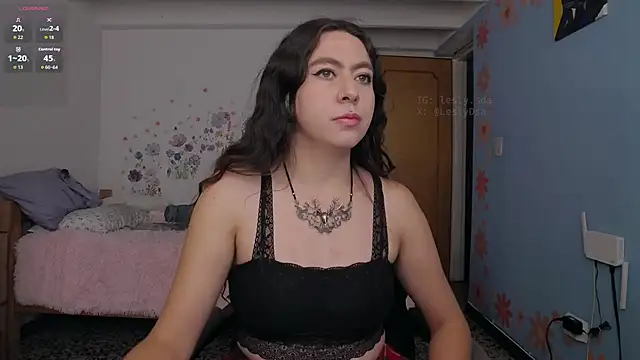 leslyyu online show from September 2025 02:17:01 PM