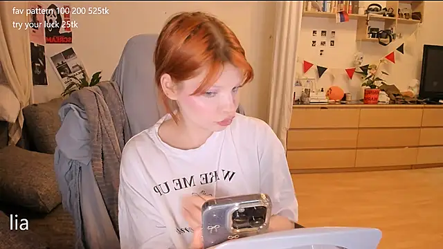 lil lia online show from November 2025 10:54:02 PM