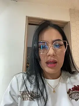 Miah gomez  online show from April 2026 07:15:01 PM