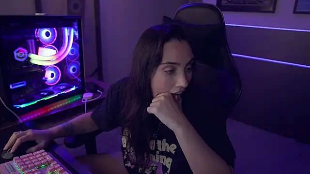 Snapshot of HaubDark chatting on April 2026 04:04:01 AM HaubDark online show from April 2026 04:04:01 AM