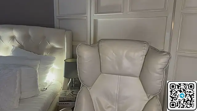 Snapshot of UrLillShy chatting on April 2026 05:19:02 AM UrLillShy online show from April 2026 05:19:02 AM