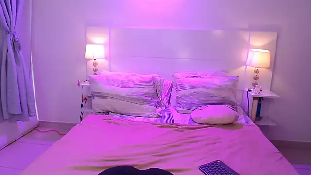 Snapshot of alliee_mod chatting on November 2025 08:13:02 PM alliee mod online show from November 2025 08:13:02 PM