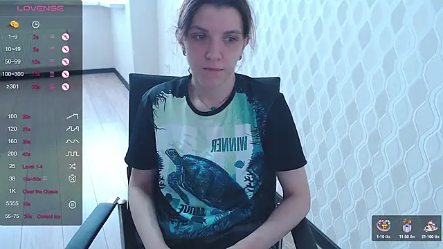 Snapshot of LisaHeart chatting on December 2024 09:17:02 AM LisaHeart online show from December 2024 09:17:02 AM