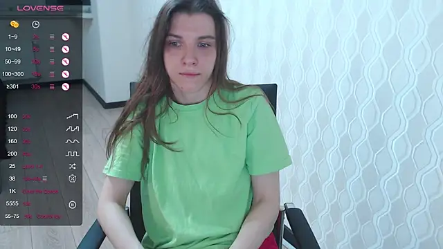 Snapshot of LisaHeart chatting on January 2025 09:11:02 PM LisaHeart online show from January 2025 09:11:02 PM