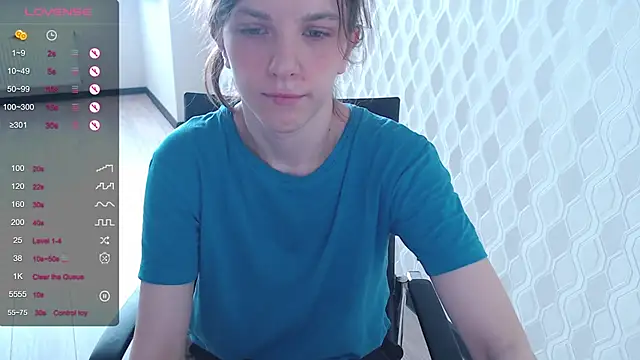 Snapshot of LisaHeart chatting on March 2025 12:56:02 PM LisaHeart online show from March 2025 12:56:02 PM