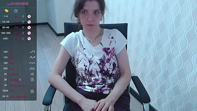 Snapshot of LisaHeart chatting on March 2025 03:20:01 AM LisaHeart online show from March 2025 03:20:01 AM