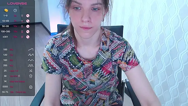 Snapshot of LisaHeart chatting on March 2025 12:15:02 AM LisaHeart online show from March 2025 12:15:02 AM