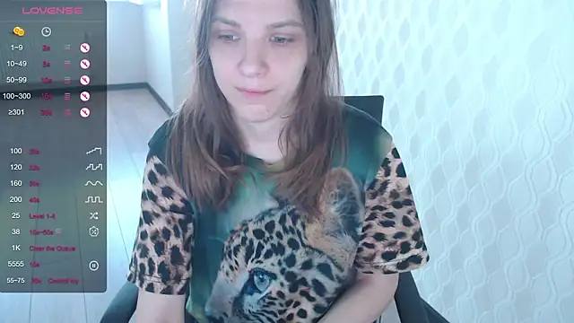 Snapshot of LisaHeart chatting on September 2025 03:12:01 PM LisaHeart online show from September 2025 03:12:01 PM