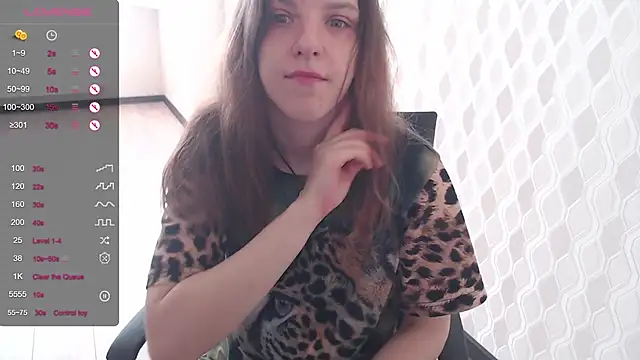 Snapshot of LisaHeart chatting on September 2025 01:44:02 PM LisaHeart online show from September 2025 01:44:02 PM