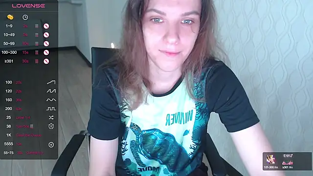 Snapshot of LisaHeart chatting on October 2025 06:05:02 PM LisaHeart online show from October 2025 06:05:02 PM