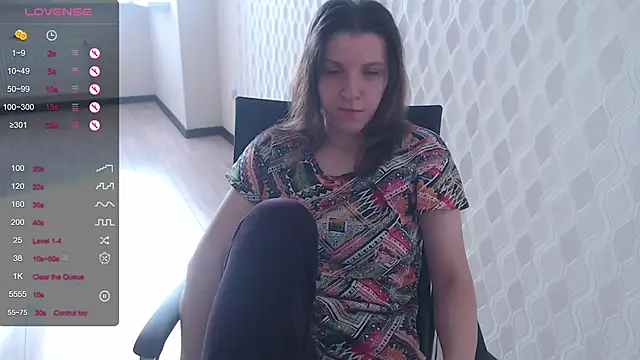 Snapshot of LisaHeart chatting on October 2025 10:45:02 AM LisaHeart online show from October 2025 10:45:02 AM