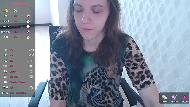 Snapshot of LisaHeart chatting on October 2025 05:39:02 AM LisaHeart online show from October 2025 05:39:02 AM