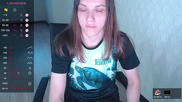 Snapshot of LisaHeart chatting on October 2025 02:06:02 PM LisaHeart online show from October 2025 02:06:02 PM