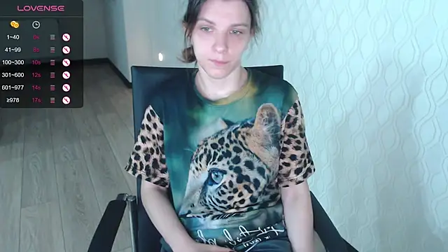 Snapshot of LisaHeart chatting on October 2025 05:13:01 PM LisaHeart online show from October 2025 05:13:01 PM