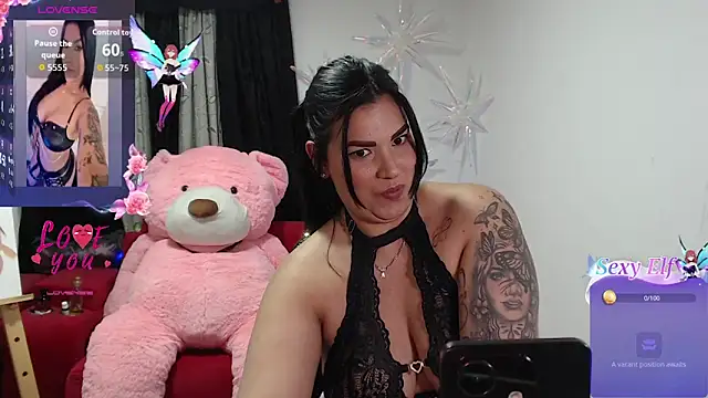 Snapshot of CarolinaRincon chatting on March 2026 12:48:02 AM CarolinaRincon online show from March 2026 12:48:02 AM