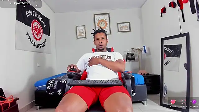 AlejoKhalifa  online show from November 2025 10:14:01 AM