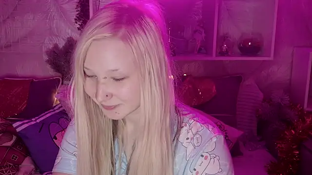 MeowkaKitty online show from December 2025 01:47:01 AM