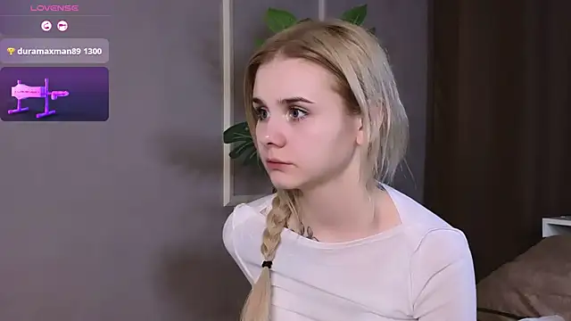 Britney Lynch online show from February 2025 03:23:01 AM