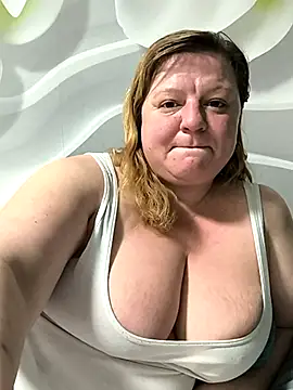 Snapshot of jusichka chatting on April 2026 05:11:01 PM jusichka online show from April 2026 05:11:01 PM