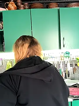 Snapshot of jusichka chatting on April 2026 07:42:01 AM jusichka online show from April 2026 07:42:01 AM