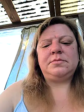 Snapshot of jusichka chatting on May 2026 05:15:01 AM jusichka online show from May 2026 05:15:01 AM