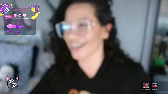 Snapshot of paula_daniela1 chatting on April 2026 10:00:02 PM paula daniela1 online show from April 2026 10:00:02 PM