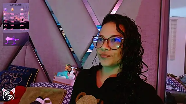 Snapshot of paula_daniela1 chatting on July 2026 10:28:02 PM paula daniela1 online show from July 2026 10:28:02 PM