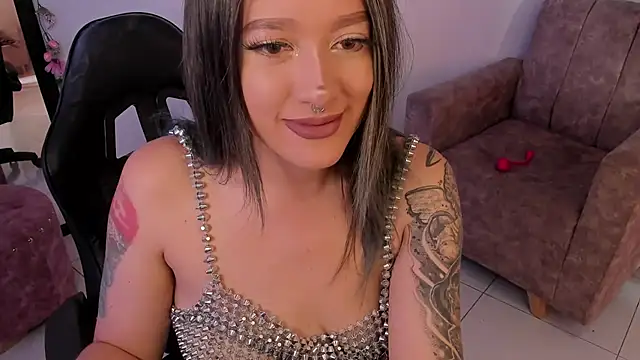 Snapshot of kat_apple chatting on April 2026 07:07:02 PM kat apple online show from April 2026 07:07:02 PM