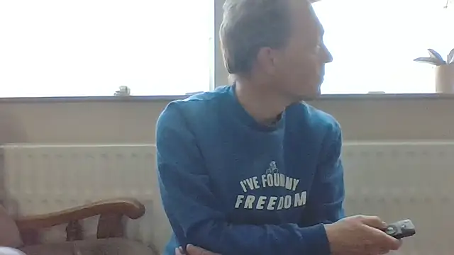 Snapshot of bertolini chatting on April 2026 04:48:01 PM bertolini online show from April 2026 04:48:01 PM