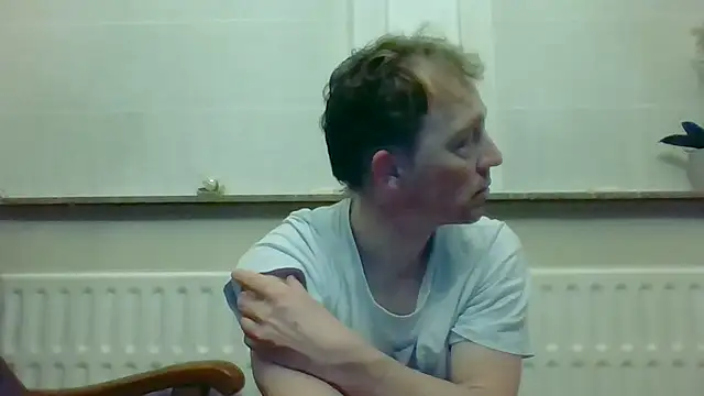 Snapshot of bertolini chatting on April 2026 09:04:02 PM bertolini online show from April 2026 09:04:02 PM