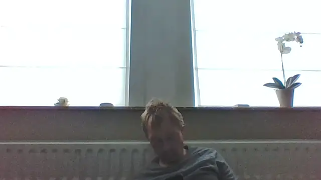 Snapshot of bertolini chatting on April 2026 01:27:02 PM bertolini online show from April 2026 01:27:02 PM