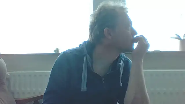 Snapshot of bertolini chatting on April 2026 01:32:02 PM bertolini online show from April 2026 01:32:02 PM