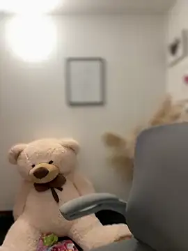 Zarah Blare online show from September 2025 12:00:02 AM